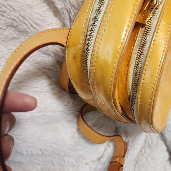 LOUIS VUITTON Monogram Vernis Murrey Backpack Yell - Picture 5 of 11